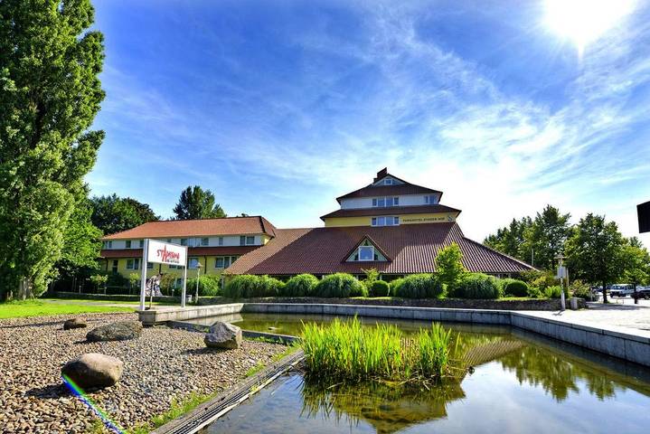 Hotel für 3 Personen, mit Terrasse und Garten sowie Sauna und Ausblick in Stade