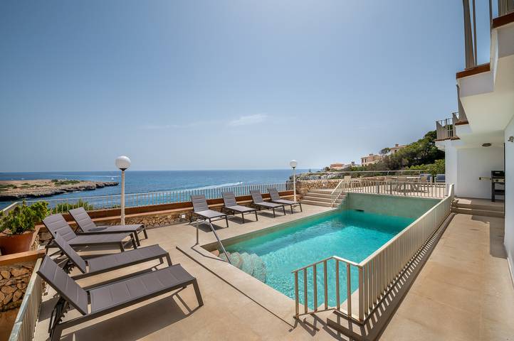 Villa für 8 Personen, mit Terrasse und Pool sowie Garten - 1