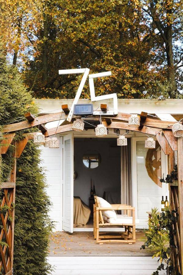 Natuurhuisje voor 4 personen, with Terras and Tuin as well as Zwembad and Sauna in Putten