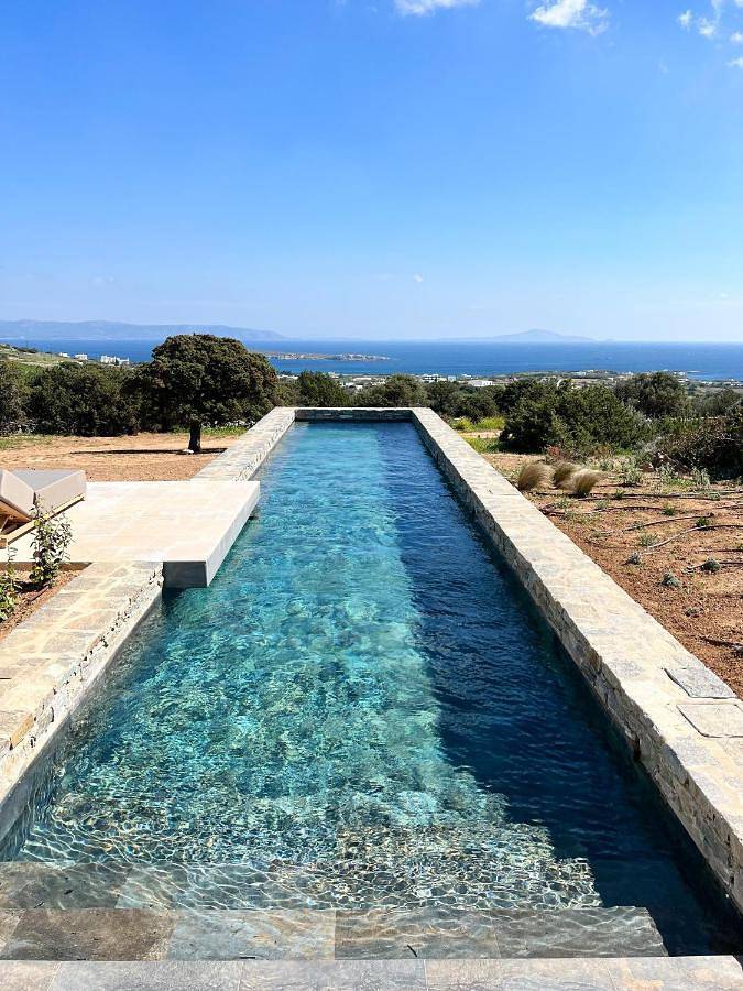 Maison d’hôte pour 2 personnes, avec vue et terrasse ainsi que piscine et jardin dans Paros