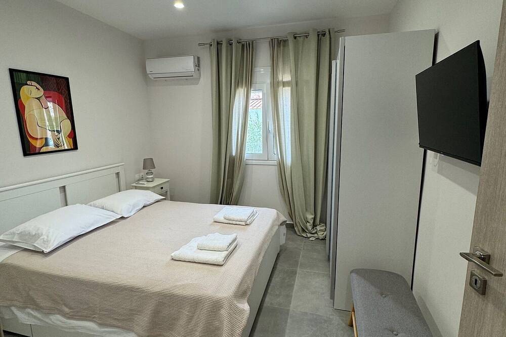 Newly-built Villa, ideally located near the Sea and the Airport! in Porto Rafti, Markopoulo-Mesogaia