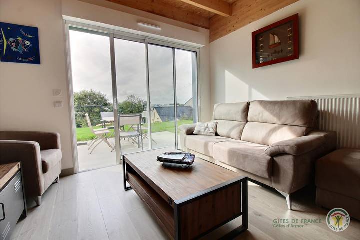 Gîte pour 4 personnes, avec terrasse et jardin à Kermaria-Sulard - 2