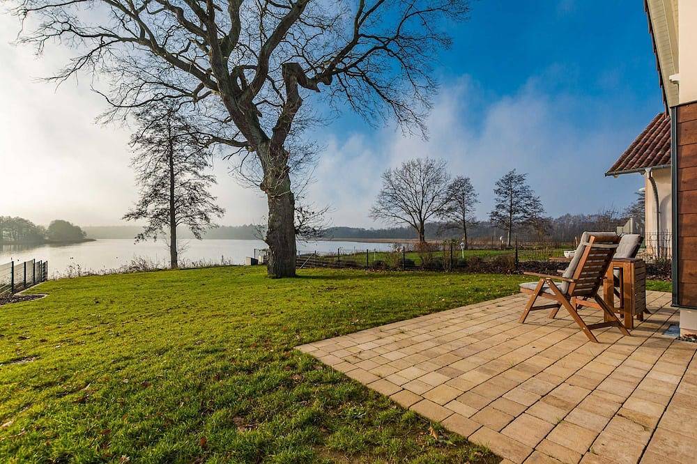 5 Sterne Ferienhaus direkt am See mit Sauna-Kamin-103m² - Ferienhaus Auszeit in Krakow am See, Mecklenburgische Seenplatte