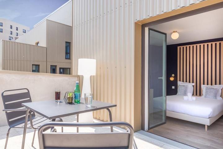 Location de vacances pour 2 personnes, avec jardin et vue, animaux acceptés à Ivry-sur-Seine - 4