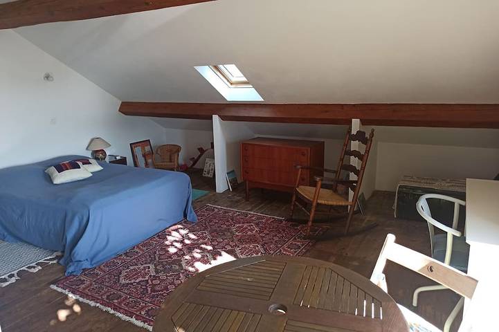 Location de vacances pour 8 personnes, avec piscine ainsi que balcon et jardin à Montesquieu-Volvestre - 4
