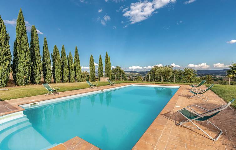 Apartamento vacacional entero, Apartamento con piscina y jardín cerca de Marsciano in Marsciano, Provincia de Perugia