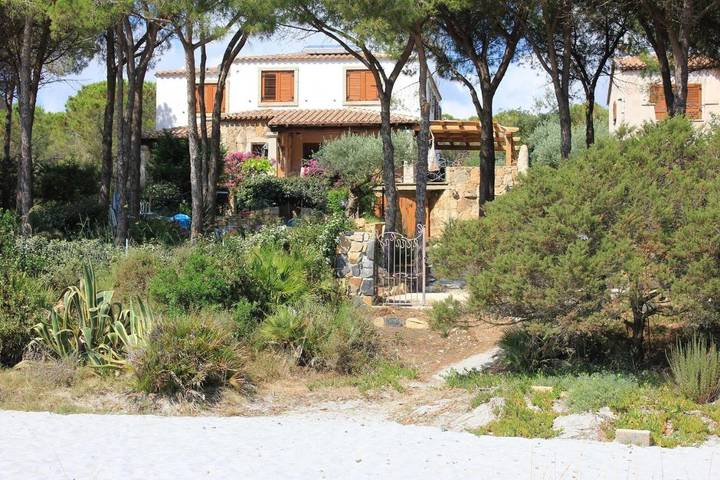 Casa vacanza per 8 persone, con Terrazza e Giardino a Cala Liberotto