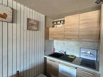 Chalet pour 4 Personnes dans Lac des Hermines, Besse-et-Saint-Anastaise, Photo 1