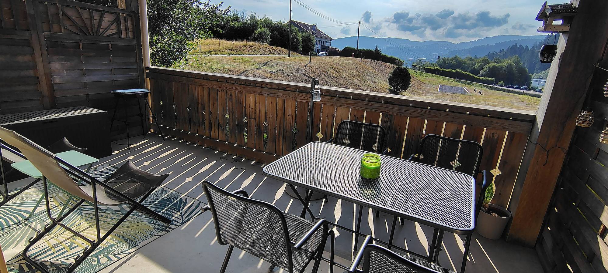 Apartamento inteiro, Apartamento "Les Fermes Du Lac - Appt 10A" com vista para o lago, jardim comum e Wi-Fi in Lago de Gérardmer, Gérardmer