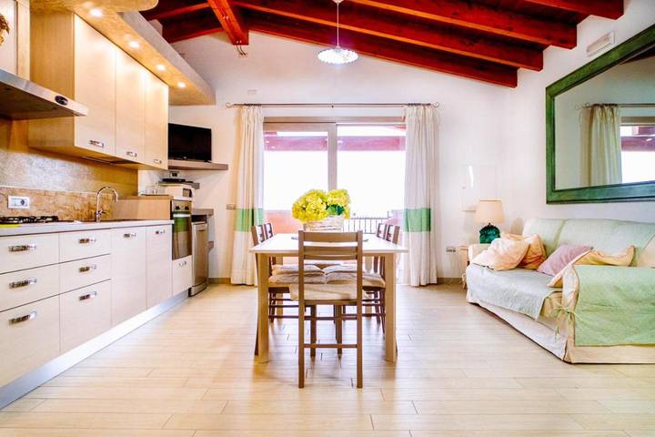 Villa per 5 persone, con Balcone e Terrazza nonché Giardino e Panorama a Chia