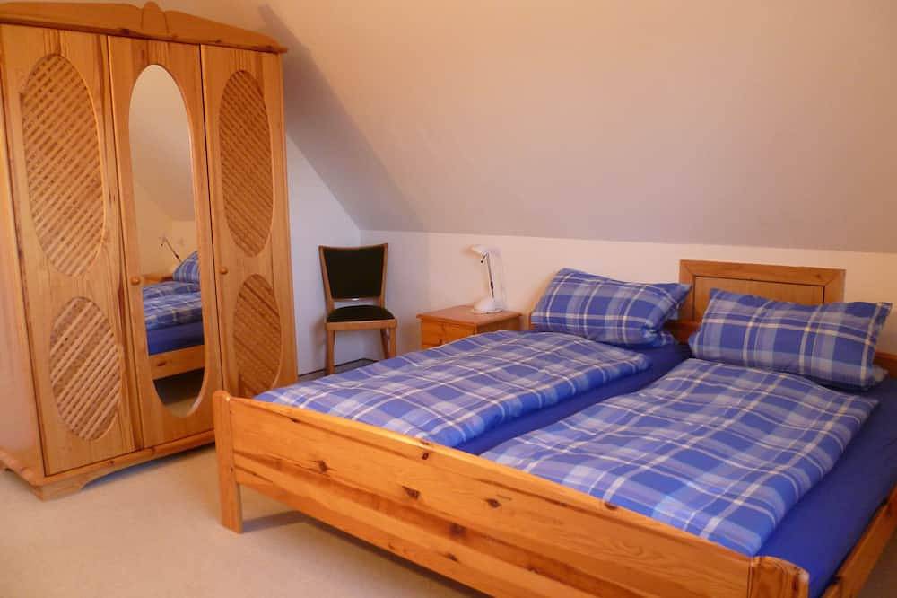 Ganze Wohnung, Familienfreundliche Ferienwohnung mit großem Garten in Köhn, Südliche Ostseeküste