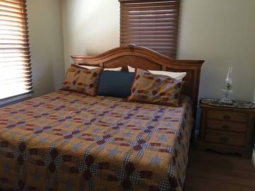 Log Cabin for 16 Guests in Waldens Creek, Sevier County, Picture 2