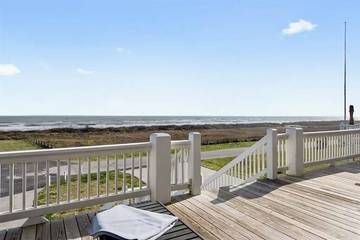 Vacation House for 23 Guests in Bolivar Peninsula, Galveston County, Picture 2