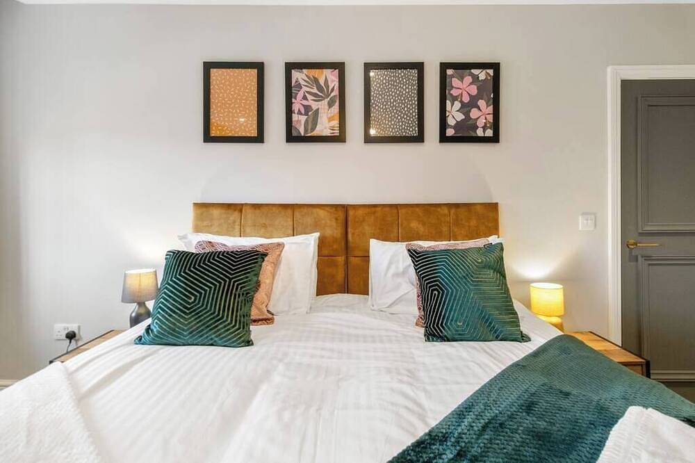 Entire apartment, Whiskawaystays Victoria House Apartment 4 in Worcester, Worcestershire