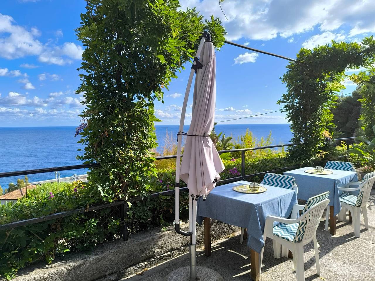 Gehele studio, Appartement 'Gli Orti Sul Mare 1' met Uitzicht op Zee, Wifi en Airconditioning in Bordighera, Riviera di Ponente