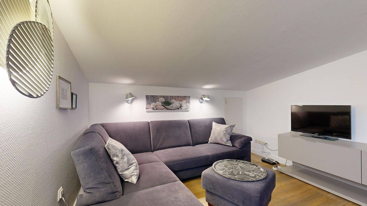 Ganze Wohnung, Tolle Ferienwohnung mit Südbalkon in unmittelbarer Strandlage in Ostseebad Binz, Binz