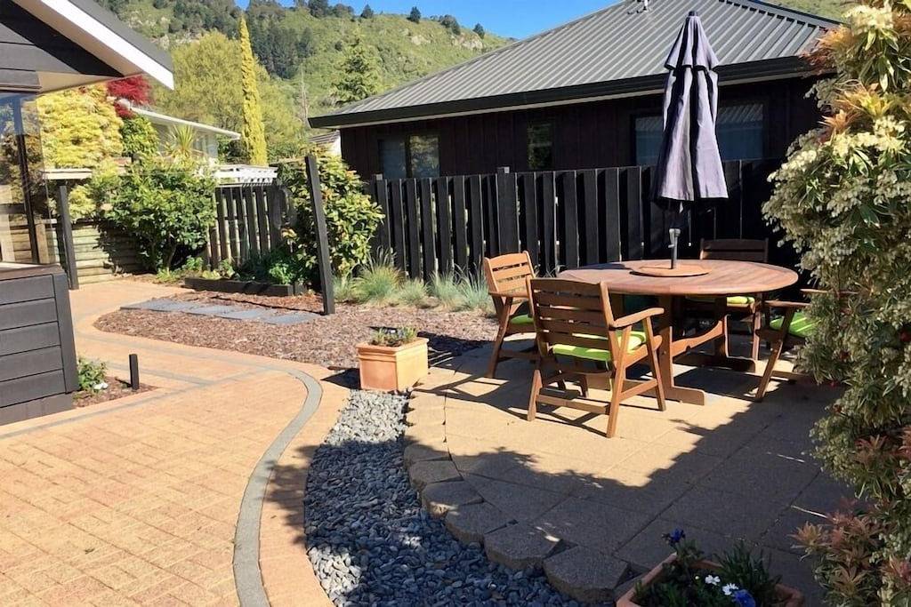 „Cedarview at Kinloch“ - ein brillantes Ferienhaus mit herrlichem Ausblick in Taupo District