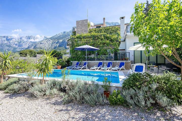 Holiday home for 12 people, with terrace - 1
