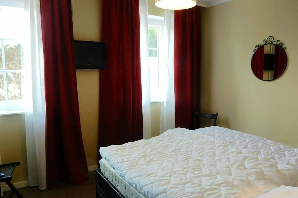 Ferienhaus Luise Am See in Flessenow, Dobin am See