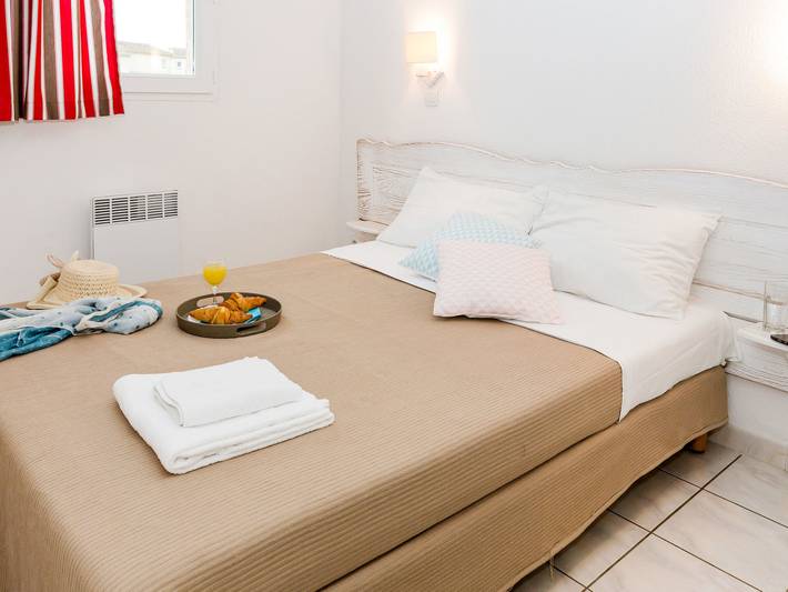 Location de vacances pour 6 personnes, avec bassin pour enfant et terrasse à Salavas - 2