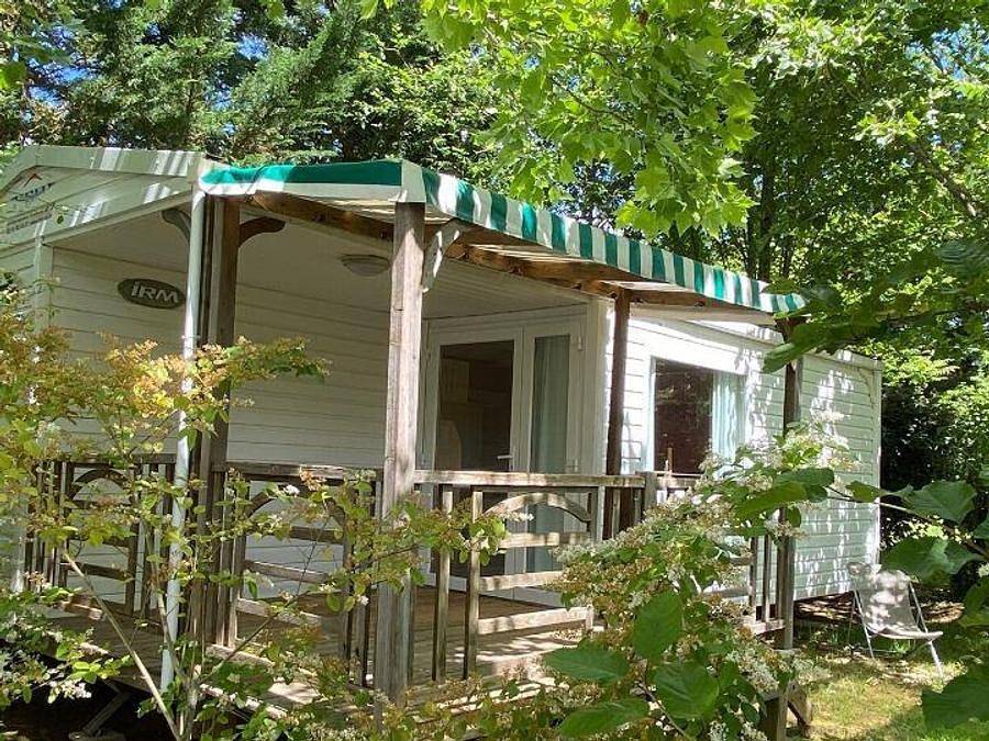 Camping L'Offrerie - Dordogne - Périgord noir - Mobilhome 5 personas - Casa móvil «Grand Confort Loggia», 32 m², 2 dormitorios - Llegada los sábados en julio y agosto in Rouffignac-Saint-Cernin-de-Reilhac, Périgord Noir