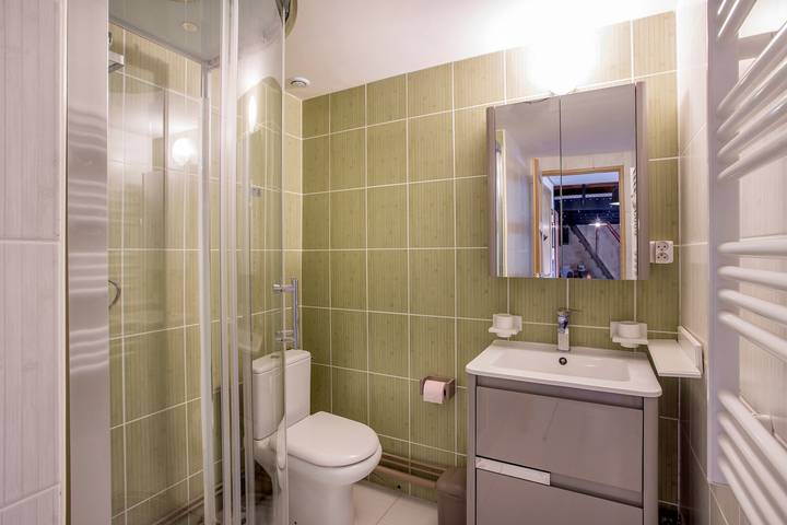 Apartamento entero, Apartamento 'Petit Marais Gîte En Venise Verte' con jardín privado, balcón y Wi-Fi in Chanceau, Liez