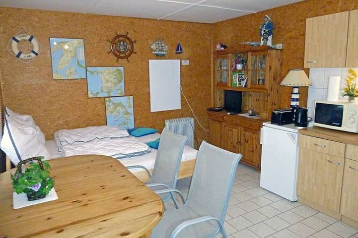 Bungalow für 2 Personen, mit Terrasse, mit Haustier in Altenkirchen - 2