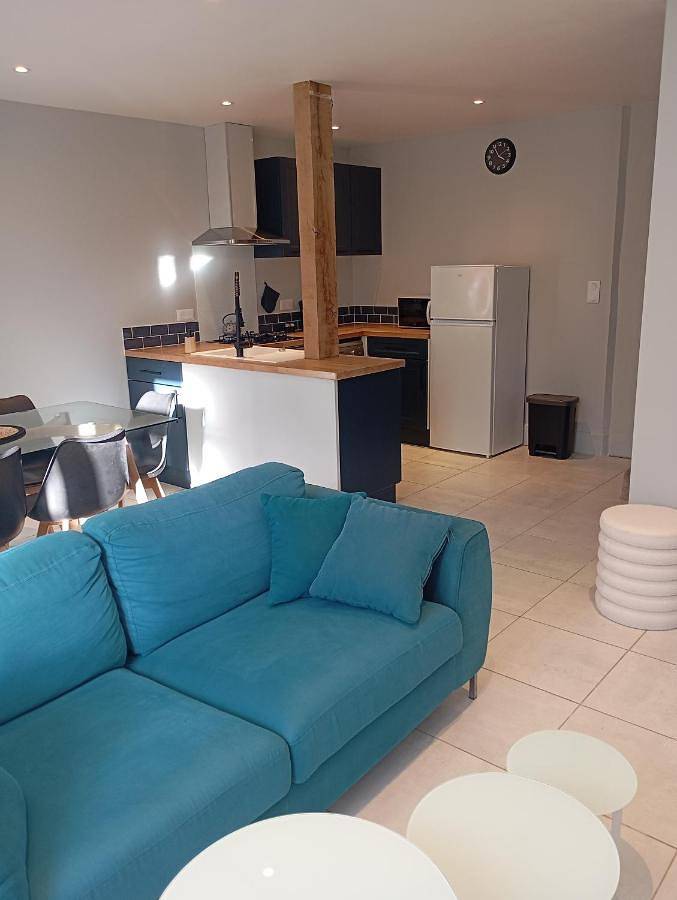 Location de vacances pour 6 personnes, avec terrasse à Marcillac-Vallon - 3