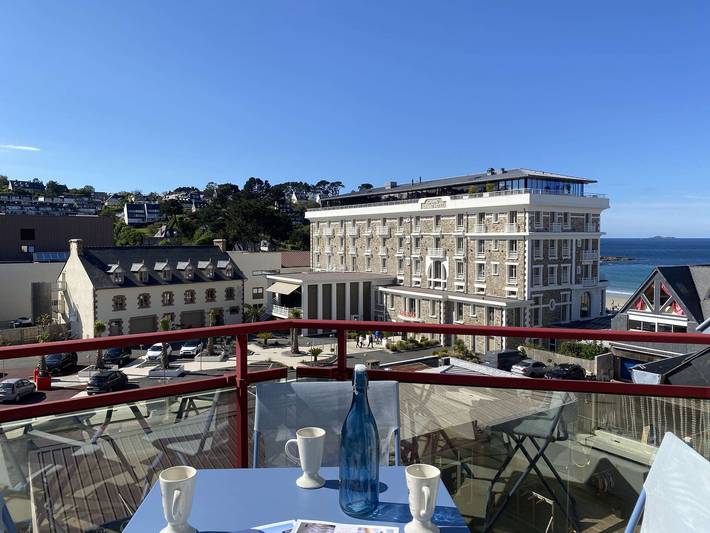 Gîte pour 4 personnes, avec terrasse dans Plage Trestraou - 2