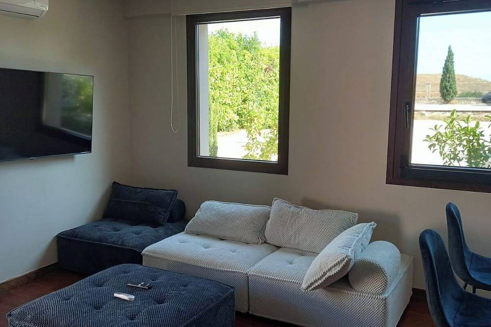 Ganze Wohnung, Ianos Living Spaces 01 in Korinthia