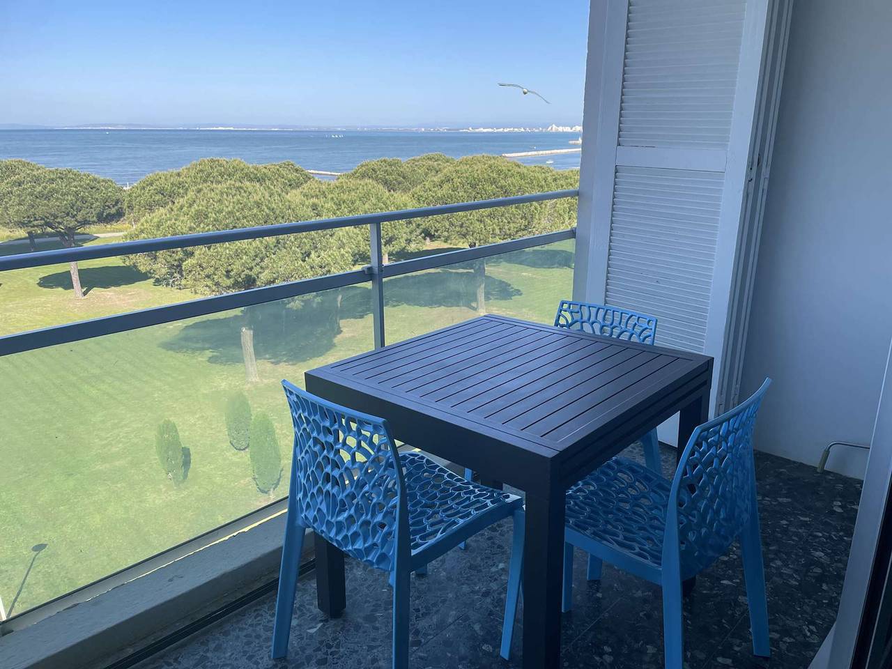 Apartamento entero, Apartamento frente al mar con aire acondicionado y aparcamiento en Grau-du-Roi in Le Grau-du-Roi, Côte d'Améthyste