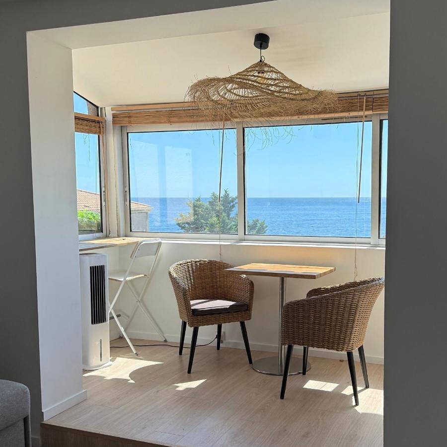 Appartement entier, One-Bedroom Apartment in Sausset-les-Pins, Côte méditerranéenne (France)