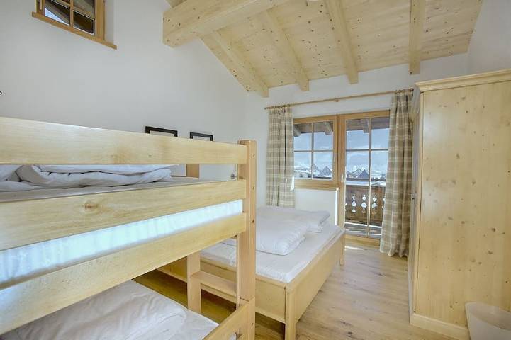 Modern familiechalet, huisdiervriendelijk, sauna, uitzicht op de bergen in Bramberg am Wildkogel, Pinzgau