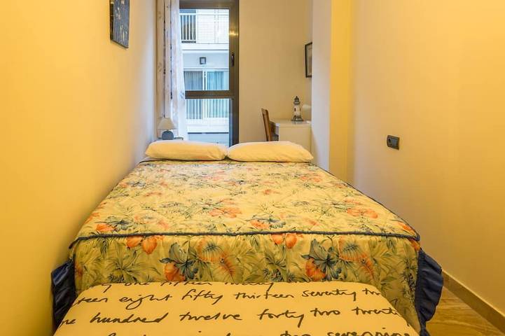 Apartamento entero, Apartamento con terraza y piscina a 100m playa in La Ametlla de Mar, Costa Dorada