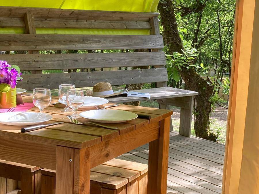 Camping Les Bois de Prayssac - Safarizelt 5 personen - Zelt Lodge Toilés Holzstruktur in Prayssac, Quercy