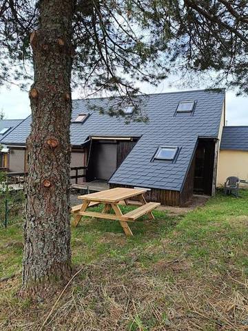 Gîte pour 5 personnes, avec vue et jardin à Picherande