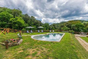 Villa für 4 Personen, mit Pool und Garten in Castagneto Carducci