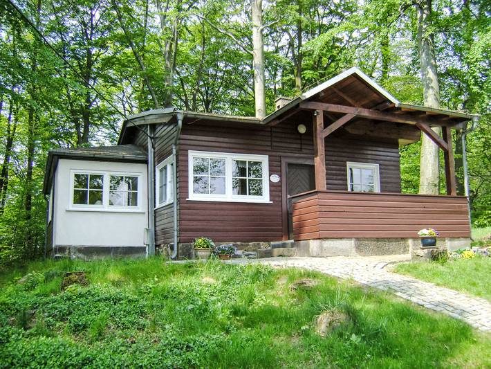 Bungalow für 4 Personen, mit Terrasse und Garten sowie Ausblick in der Lausitz
