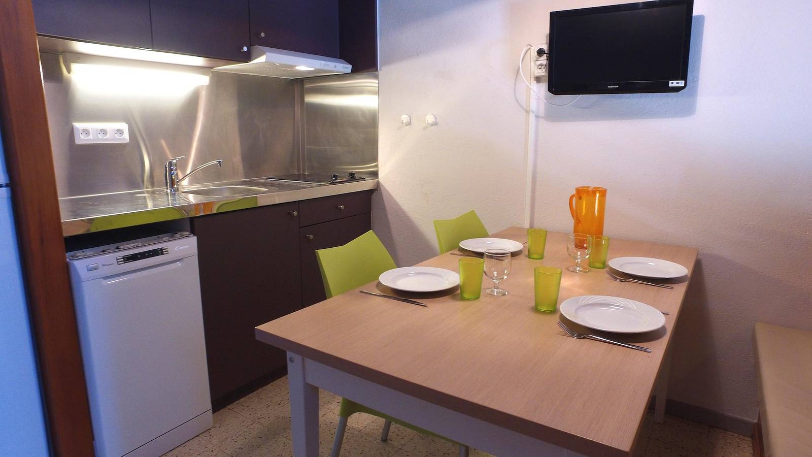 Apartamento entero, Vvf Les Ecrins Champsaur - Gite 2 habitaciones 4 personas y 1 bebé - 2 años in Saint-Bonnet-en-Champsaur, Parque Nacional de los Ecrins