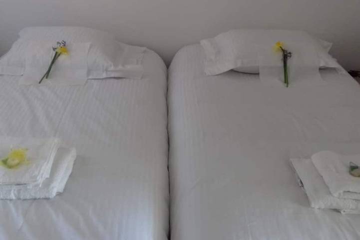 Location de vacances pour 4 personnes, avec sauna et jacuzzi ainsi que terrasse et jardin à Leychert - 3