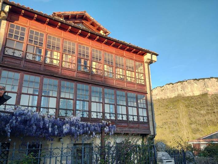 Hotel para 2 personas, con vistas además de balcón y jardín en Provincia de Burgos - 2