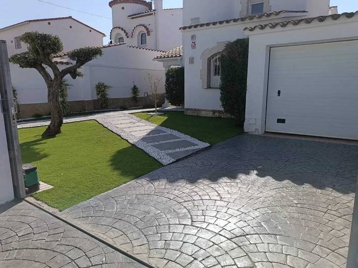 Chalet para 8 personas, con piscina y balcón en Cataluña - 4