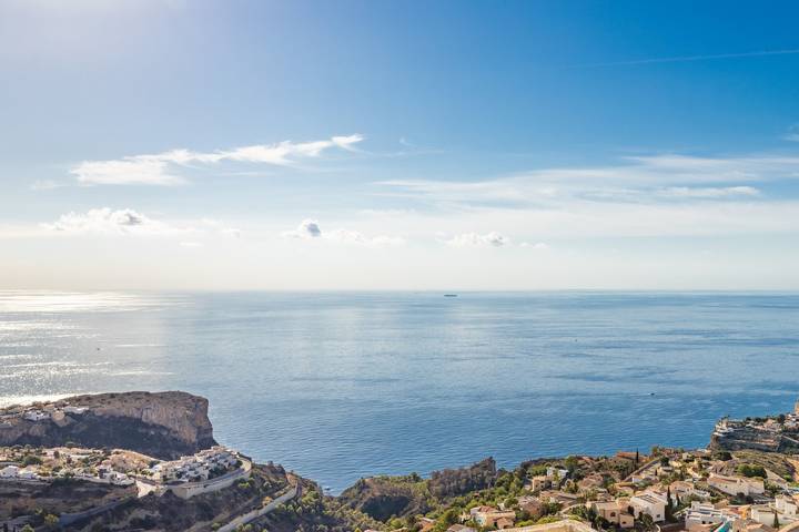 Apartamento entero, Apartamento 'Vistamar 96' con vistas al mar, Wi-Fi y aire acondicionado in Benitachell, Costa Blanca