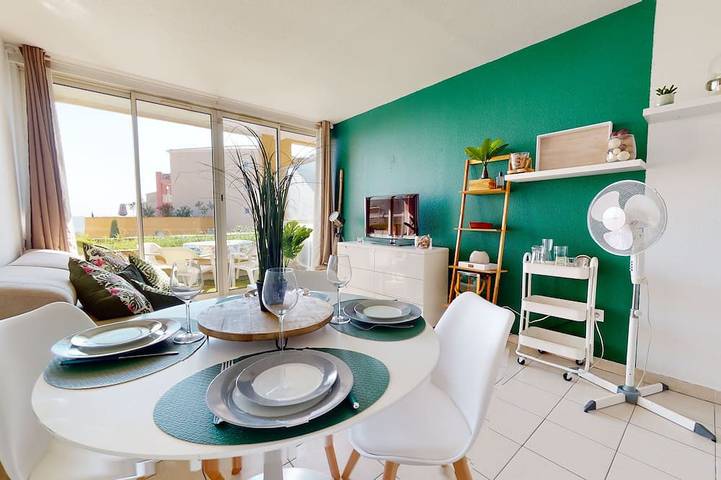 Holiday apartment for 4 people, with garden and terrace as well as pool - 1