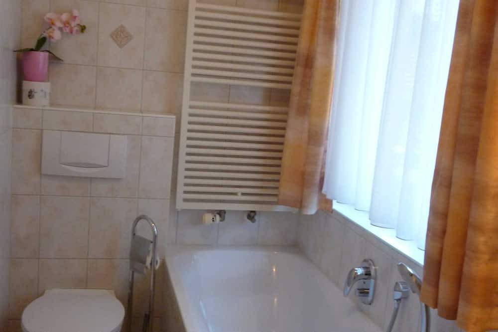 Ganze Wohnung, Ferienwohnung 2 - Ferienwohnungen Weitl, Haus St. Michael in Schliersee, Bayerische Alpen