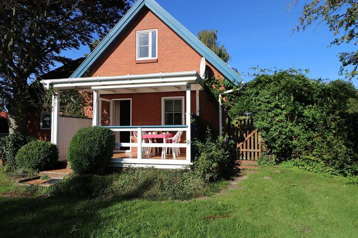 Ferienwohnung für 6 Personen, mit Terrasse und Garten in Fischland