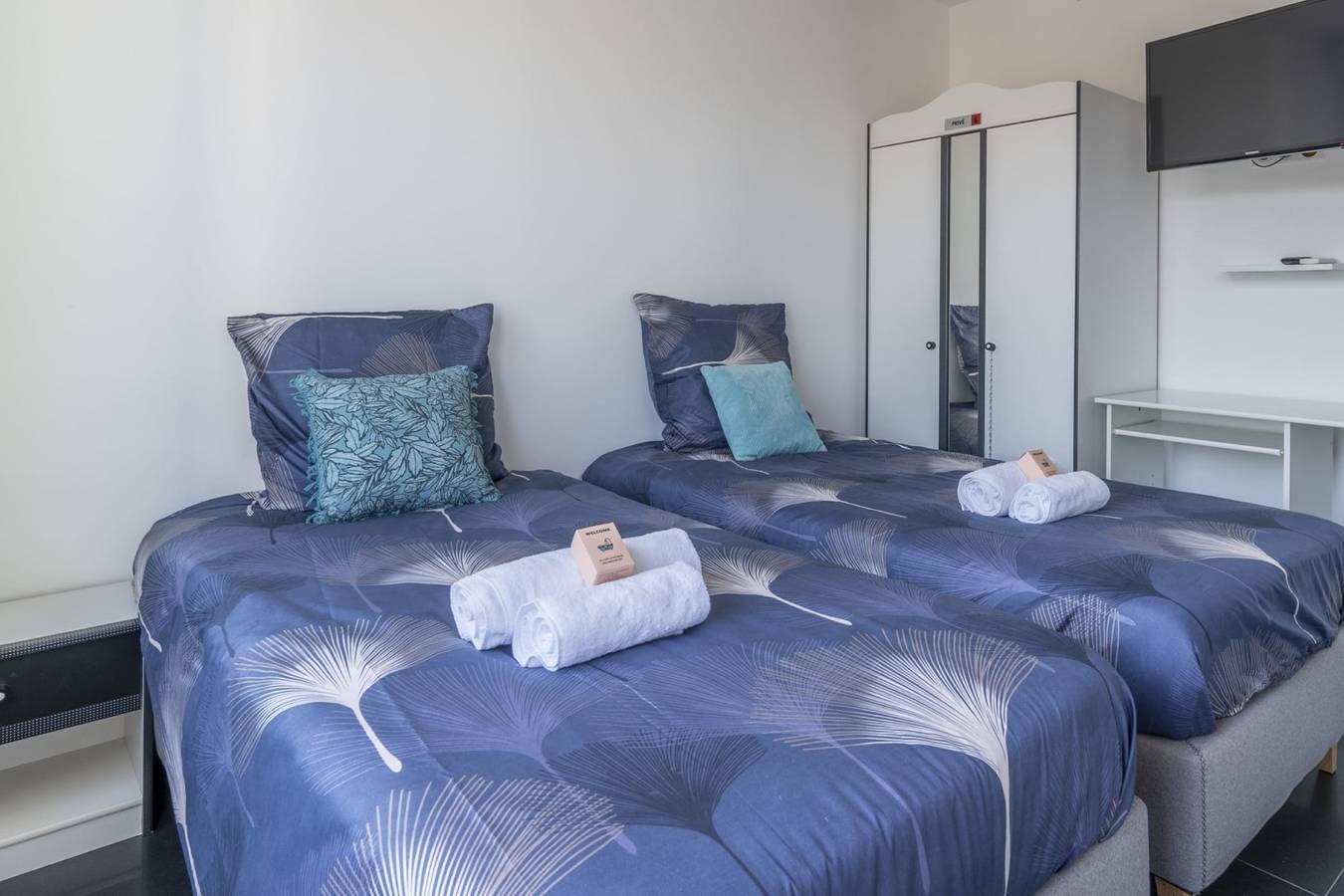 Appartamento intero, Spacious apartment with sea view in Antibes. in Juan-les-Pins, Antibes