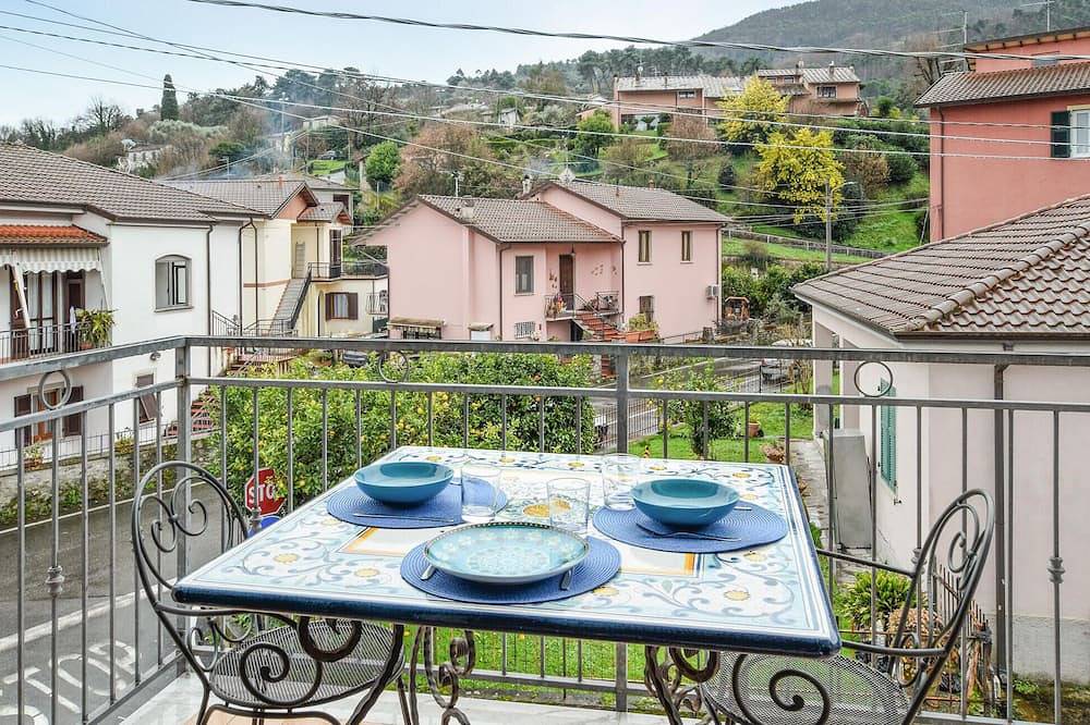 Entire apartment, Amazing apartment in Ameglia with Wifi in Ameglia, Ameglia Municipality