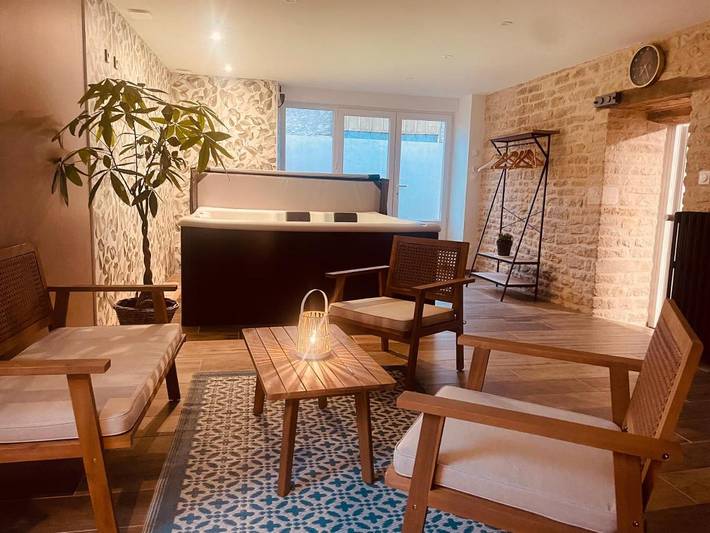 Location de vacances pour 6 personnes, avec Jacuzzi à Orges