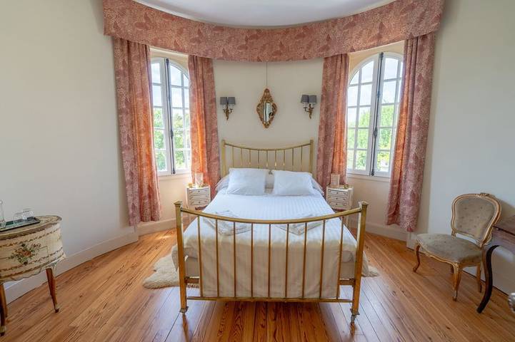 Location de vacances pour 13 personnes, avec jardin à Haux - 2